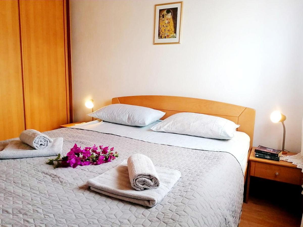 Apartments Mladen Sucuraj Luaran gambar