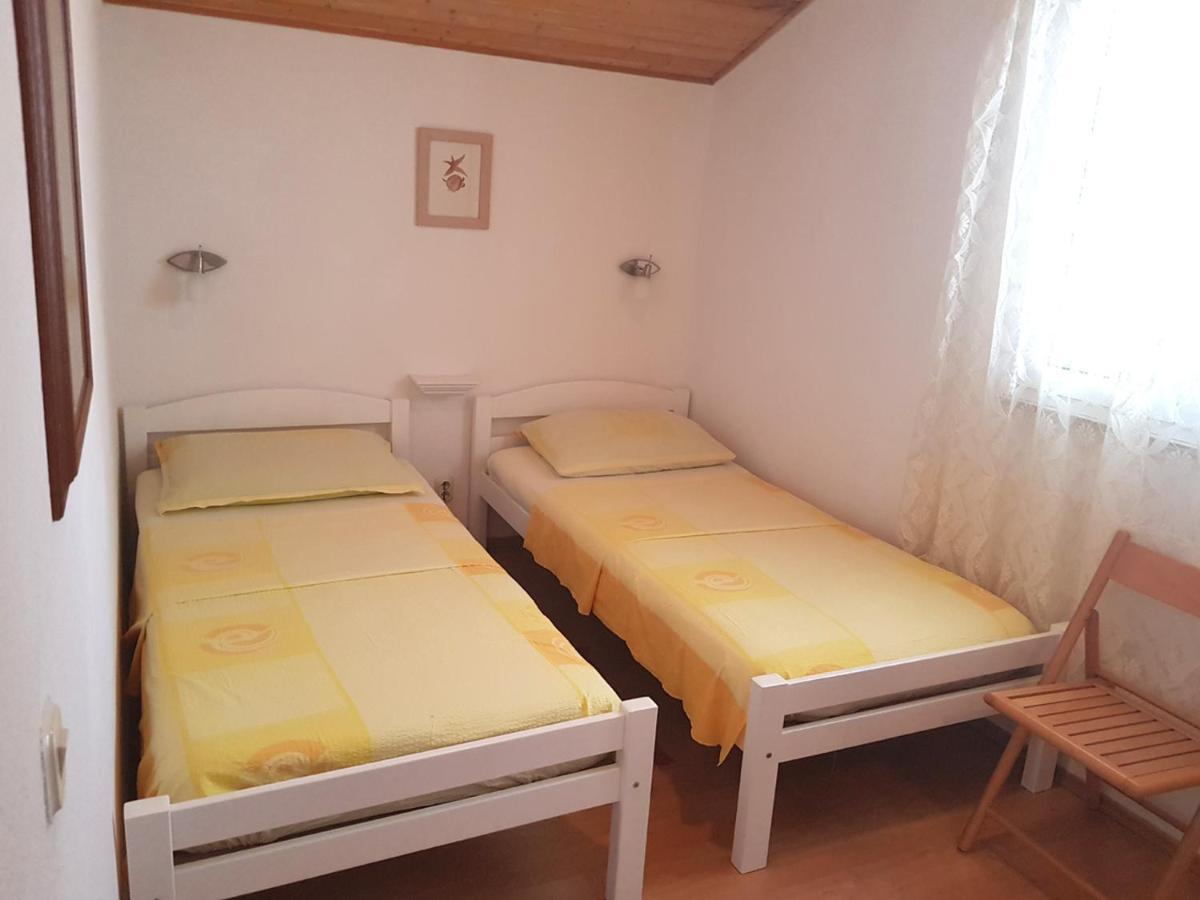 Apartments Mladen Sucuraj Luaran gambar
