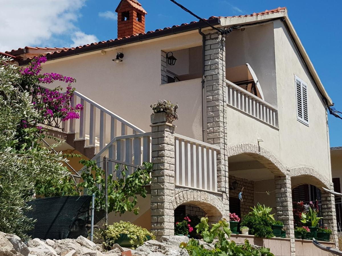 Apartments Mladen Sucuraj Luaran gambar