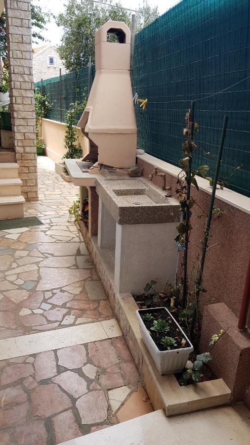 Apartments Mladen Sucuraj Luaran gambar