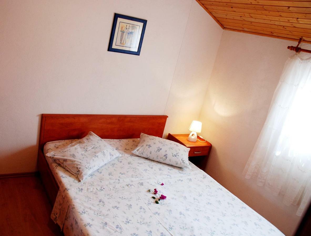 Apartments Mladen Sucuraj Luaran gambar